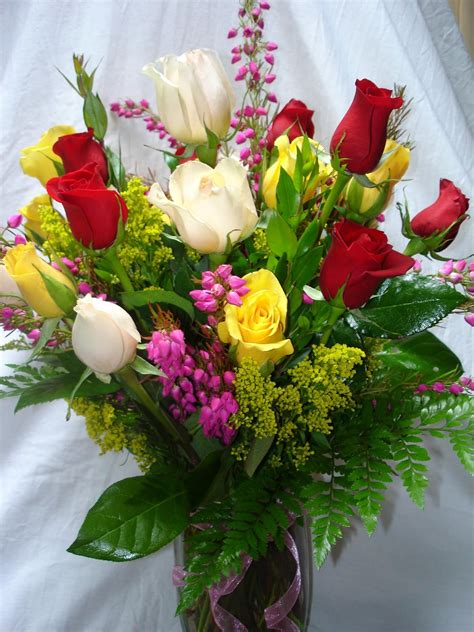 Yushans Blog Two Dozen Mixed Rose Bouquet