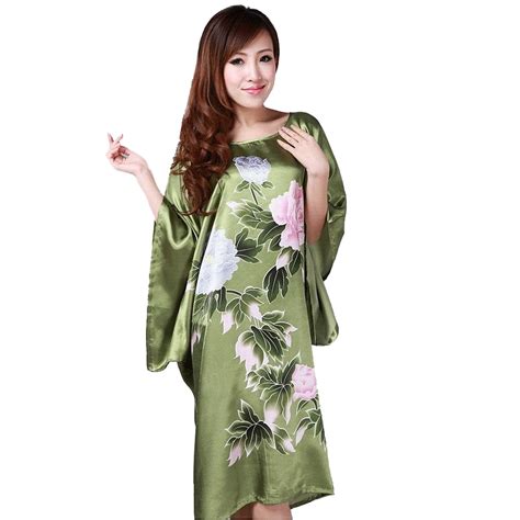 Novelty Green Chinese Women Silk Rayon Robe Loose Lounge Nightgown