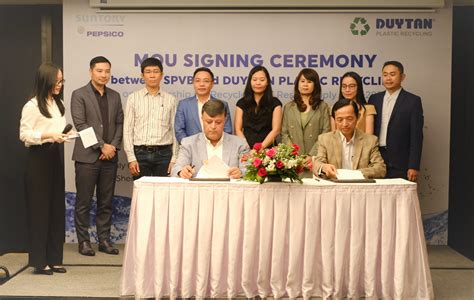 Suntory Pepsico Signed A Memorandum Of Strategic Cooperation With Duy Tan Plastic Recycling On