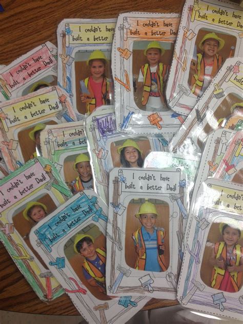 Perfect for kids to make for father's day! 130 best Preschool Father's Day Crafts images on Pinterest