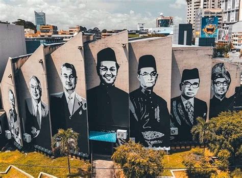 Rancangan malaysia ke 8 pdf. Mural 7 Perdana Menteri Malaysia Tarikan Baharu Jika ...
