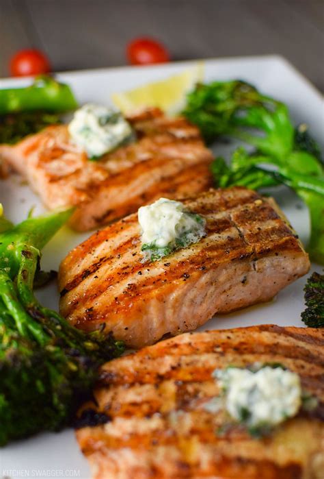 So, you've just volunteered to cook dinner for you and your significant other—perhaps for the first time—and now you're officially luckily, with this delicious salmon taco recipe, you get both! Easy Grilled Salmon with Basil Butter & Broccolini Recipe ...