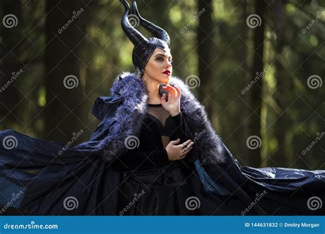 Jogo Do Drama Do Traje Mulher Maleficent Art Stica Na Roupa E Em