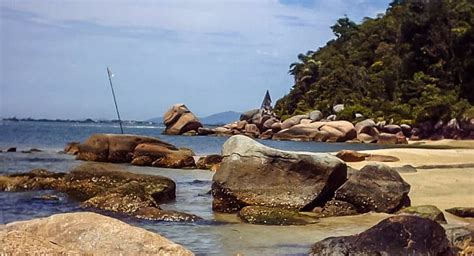 Conheça Praias de Nudismo em Santa Catarina Fique a Vontade