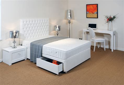 Beds synonyms, beds pronunciation, beds translation, english dictionary definition of beds. Extra Short King Size Beds | Robinsons Beds