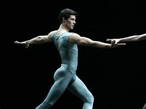 Ecco un altro sito libero blog. ROBERTO BOLLE: LA GRANDE DANZA PER TUTTI