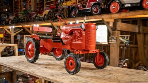 Allis Chalmers B Pedal Tractor At Elmers Auto And Toy Museum Collection
