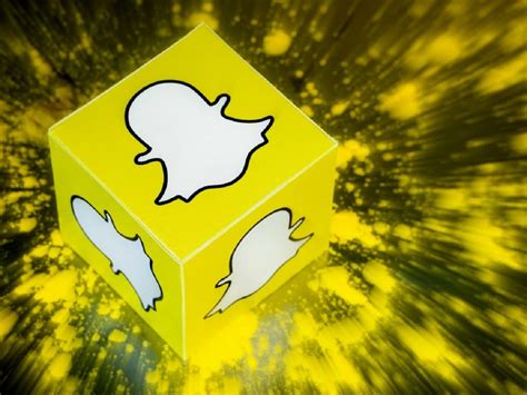 ‎snapchat is the most fun way to share the moment! سناب شات سيغير العالم في عام 2021 كذلك يتوقع خبراء ...