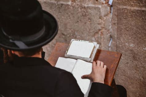 Hasidic Judaism Stock Photos Pictures And Royalty Free Images Istock