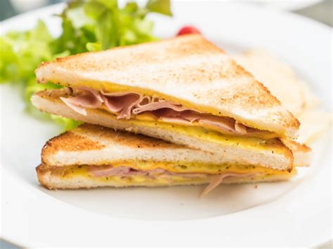 Ham And Cheese Sandwich Recipe And Nutrition Eat This Much