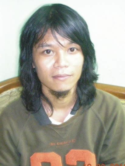 Gaya rambut layer berlapis akan terlihat bagus baik pada rambut panjang atau pendek. COLOUR SALON & PARFUM: Tips Menghindari Salah Potong Rambut