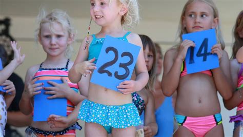 Beach Beauty Pageants Divide Opinions As 4 Year Olds Parade On Stage In