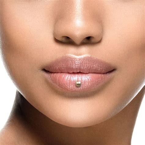 Lip Piercing Guide 2023 Definition Types And Tips Glaminati Vlr Eng Br