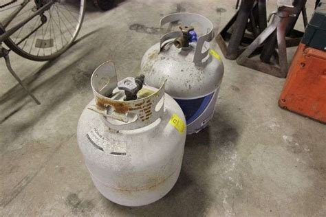 Two 5 Gallon Propane Tanks Auctions And Real Estate