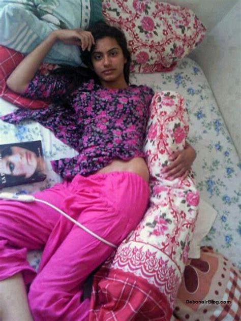 Pakistani Virgin Girl Nude