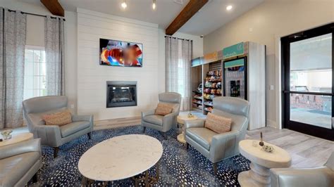 Maybe you would like to learn more about one of these? Silver Collection at Carl D. Silver Parkway Apartments ...