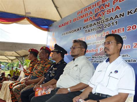 Wahid ketua pengarah jabatan bomba dan penyelamat malaysia. Azmi JPNJ: PERKHEMAHAN KADET BOMBA DAN PENYELAMAT MALAYSIA ...