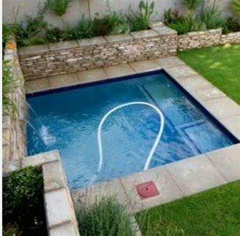 Big splash pool & spas, is dedicated to swimming pool & spa construction in the tampa bay area servicing the counties of citrus, sumter, hernando, pasco, pinellas and hillsborough. Corner pool | Small pools, Splash pool, Pool designs