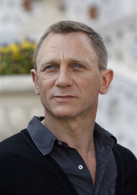 In addition, his film acting credits also include such features as layer cake, defiance, lara croft: James Bond Knighted By The Queen? Daniel Craig Gets Royal ...