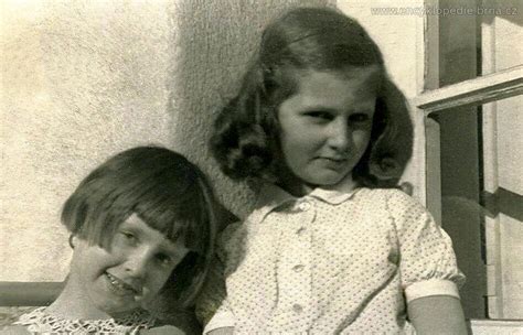 Meteorologové varují před lokálními záplavami. Nina Divíšková - Profil osobnosti