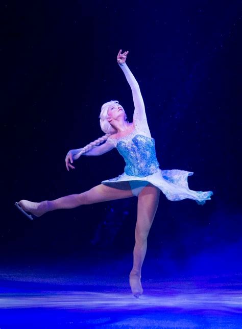 Becky Bereswill Brings Elsa To Life On The Ice In Disney On Ices