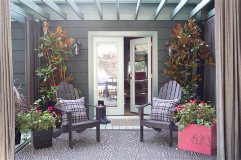 5 Awesome Ways To Decorate Your Front Porch