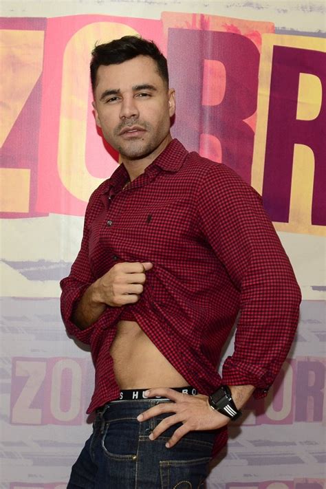 Por tras da poesia o sentimento de uma raça que tem na amizade e no amor,um sorriso que habita a simplicidade que se faz sonho tocam o espelho da pampa nas águas do açude. EGO - Elenco se reúne em coletiva da nova temporada do ...