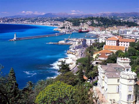 Top 4 Things That Attracts Travellers To Nice France Tourist