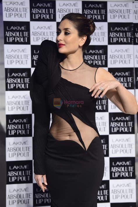 Kareena Kapoor Walk The Ramp For Gaurav Gupta Show At The Grand Finale Of Lakme Fashion Week On