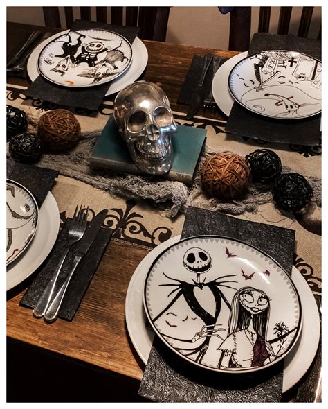 The Nightmare Before Christmas Plate Set At Horror