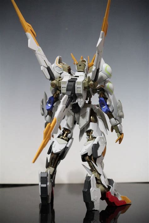 It is piloted by mikazuki augus. Custom Build: 1/100 Full Mechanics Gundam Barbatos Lupus ...