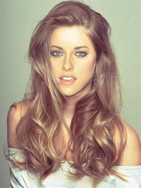 16 Stylish Long Wavy Hairstyles for Summer  Styles Weekly