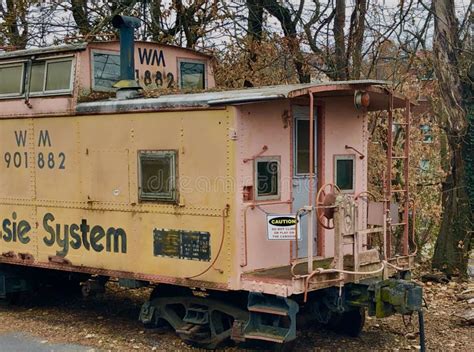 Old Abandoned Railroad Cars Stock Image Image Of Railroad Staunton