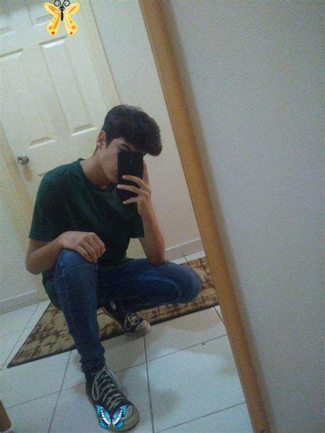 Ülkemizde de gözlemlenebilen meteor yağmuru, vatandaşların yıldız kayması olayına doymasını sağladı. Fotoğrafçılık pozları, Siyah fotoğrafçılık, Oğlanlar