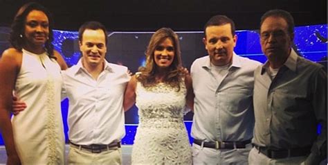 Последние твиты от sbt japan (@sbtjapan). Jornalistas do SBT dançam 'Funk da Lívia' em vinheta de ...