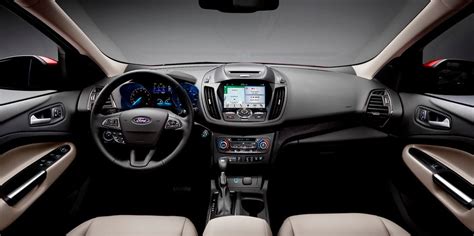 2017 Toyota Rav4 Vs 2017 Ford Escape Comparison Uae Yallamotor