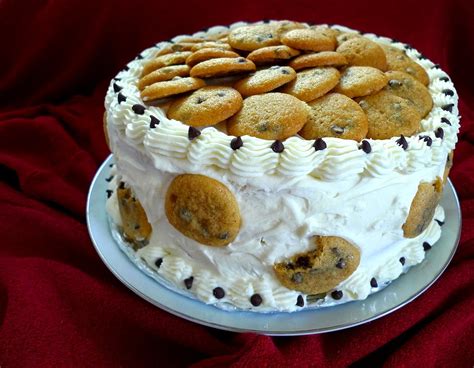 A microwave mug cake is great because you can make a single serving for when that chocolate craving hits you. SWEET AS SUGAR COOKIES: Chocolate Chip Cookie Dough Cake