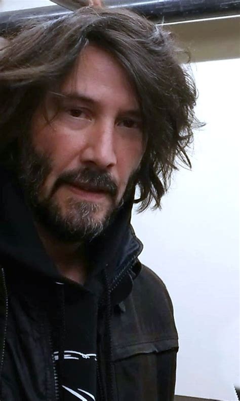 Pin By Eileen B On Tanderson Keanu Reeves Listening To Music