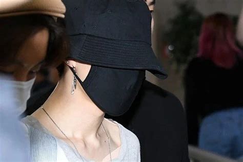 Bts’ Jimin Spotted Wearing Medical Tape As He Fights Back Injury Park Jimin Amino