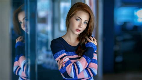 Wallpaper Px Women Model Brunette Sweater Reflection Hands