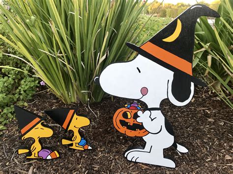 Trick Or Treat Snoopy Halloween Yard Art Halloween Canvas Charlie