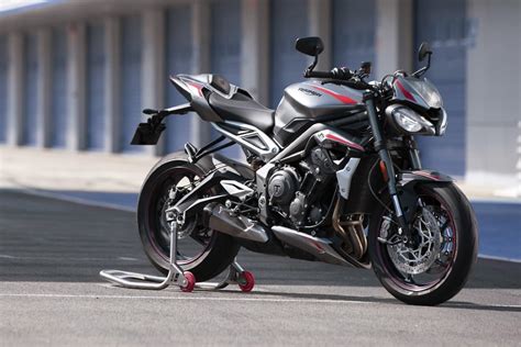 Öhlins 43 mm nix30 upside down forks with adjustable preload, rebound and compression related articles. Triumph Street Triple RS 2020: la présentation officielle