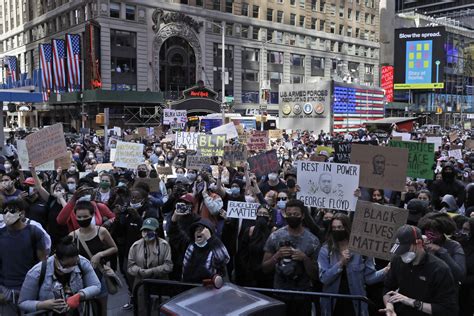 Macy S Hit As New York Imposes Curfew Amid Floyd Protests