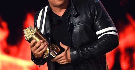 Vin Diesel Recevant Le Mtv Generation Award Pour La Franchise Fast And