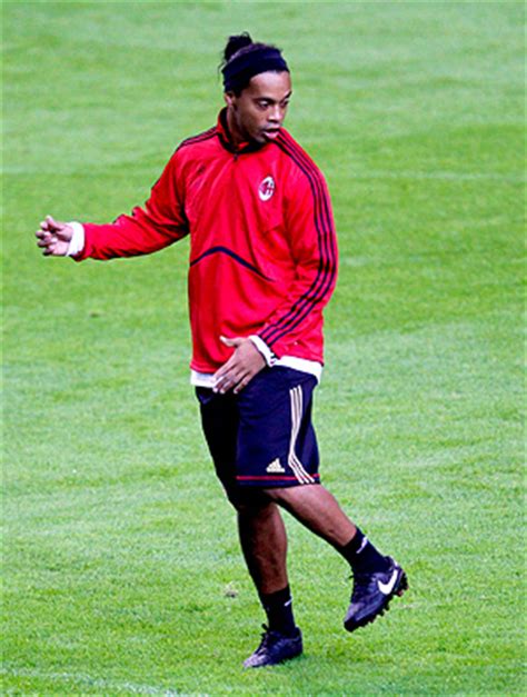 Ronaldinho Tem Vaga Na Sele O Mano Vai Avaliar Ga Cho Na Europa Globoesporte Com