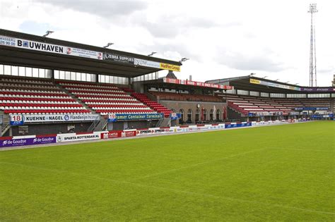 A víte že stadion tohoto klubu je právě na letné a zde se hrají domácí utkání a často i mezistátní zápasy české reprezentace. Sparta Stadion - StadiumDB.com