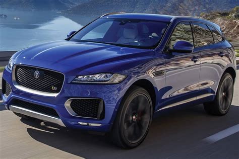 The spacious and luxurious interior has been completely redesigned with exquisite attention. Segredo: Jaguar Land Rover vai produzir SUV F-Pace e sedã ...
