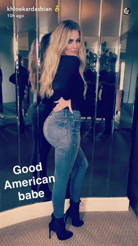 Khloe Kardashian Ass In Tight Jeans