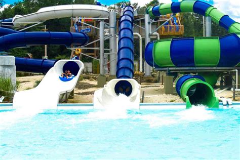 The Best Outdoor Water Parks In New York Cool Off And Have Fun In