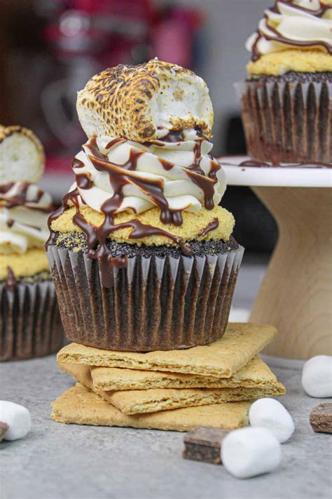 S Mores Cupcake Recipe Chocolate Cupcakes Filled W Marshallow Cream